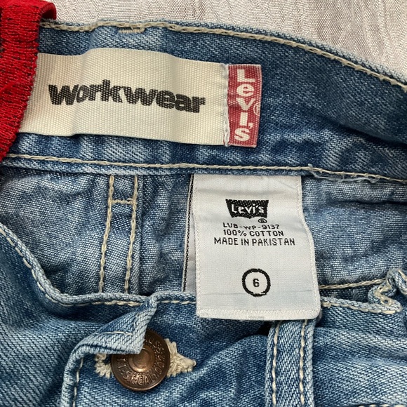 Levi's & OshKosh Boot Cut Kids Denim Jeans Dark Blue & Light Blue Size 6 Classic - Picture 6 of 10